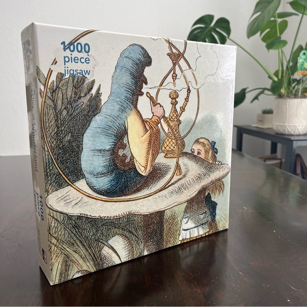 Alice in Wonderland 1000 Piece Jigsaw Puzzle